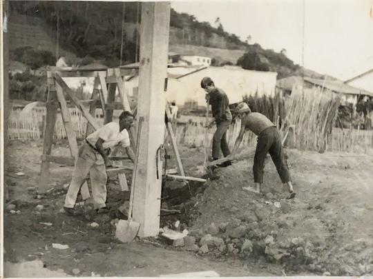 voluntários na construção